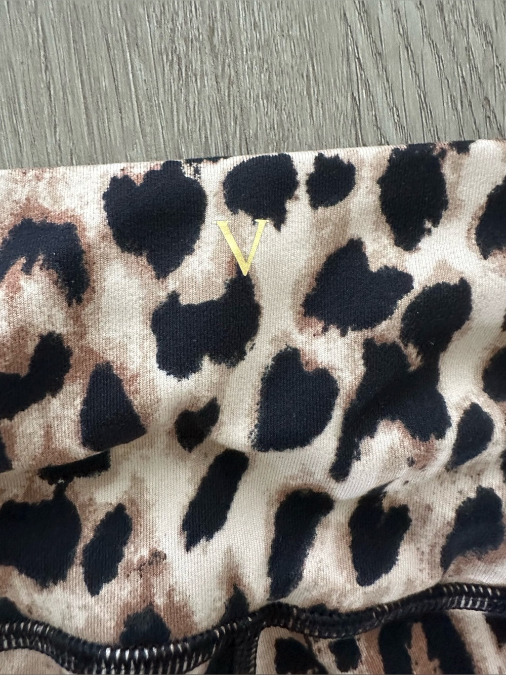 Women’s 3 Victoria’s Secret Leggings Size 8 Medium Leopard Print/Solid Burgundy - Picture 10 of 14